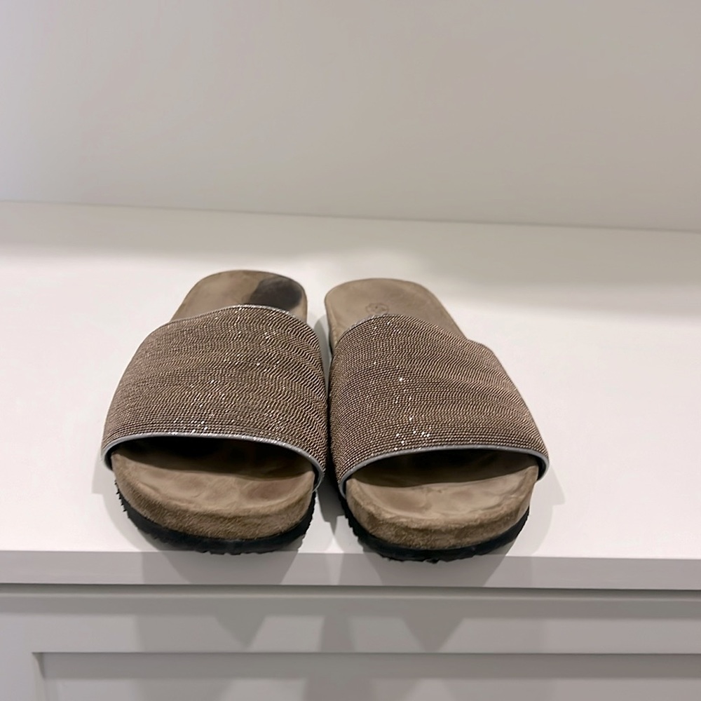 Almost brand new Brunelllo Cuccinelli slides . Rose gold absolutely gorgeous